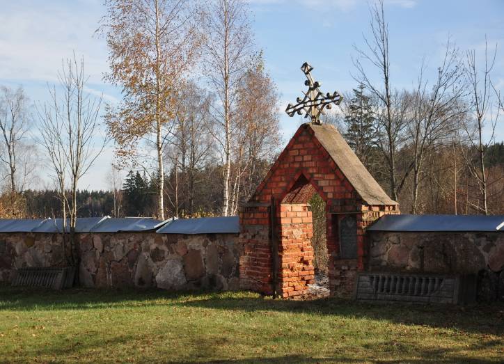 Альковічы. Касцёл Адведзiнаў Найсвяцейшай Панны Марыі