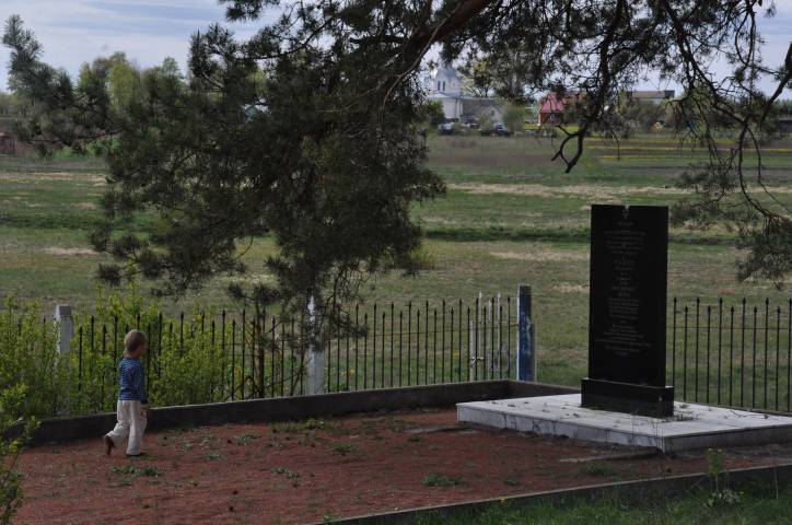 Dołhinów. Cmentarz żydowski