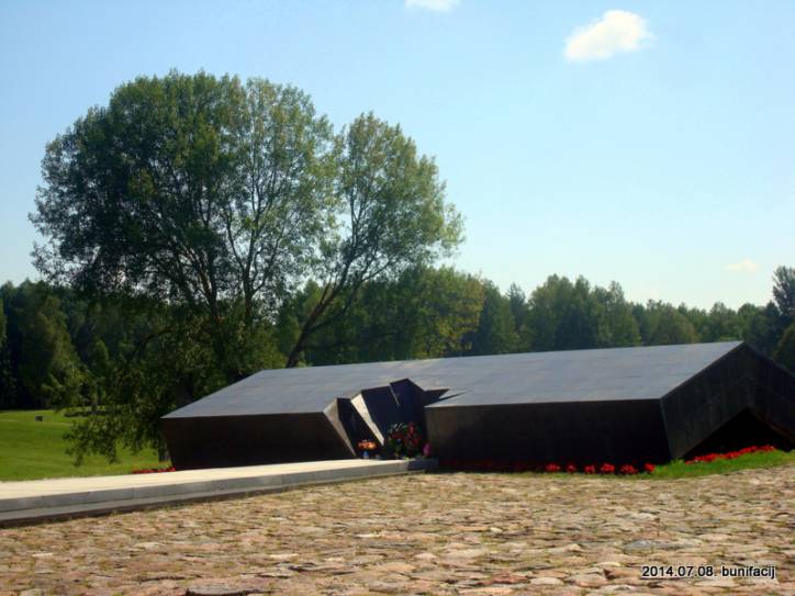  -  Kompleks monumentalny 'Chatyń'. 