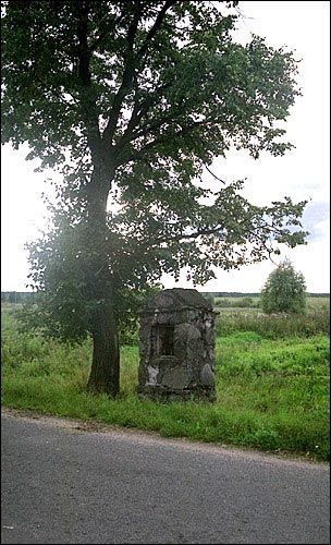 Jarmoličy. Road chapel 