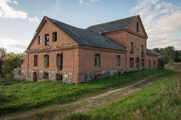 Vialikaja Servač.  Distillery 
