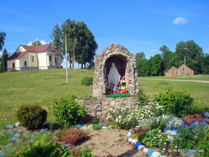  - Dwór gospodarczy Skirmunttów. 