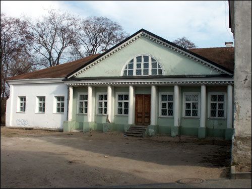  - Сядзіба Ваньковічаў у Верхнім горадзе. Фасад, які выходзіў на был. вул. Зыбіцкую (цяпер Музыкальны завулак)