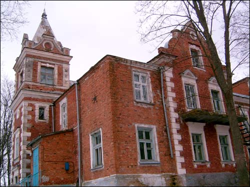 Łuszczyki. Zespół dworsko-parkowy 