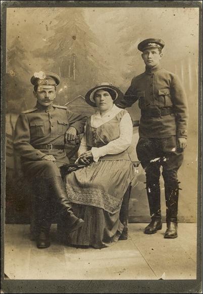  -  Residents of Kleck in old photographs. Russian soldiers. Kleck, 1915.