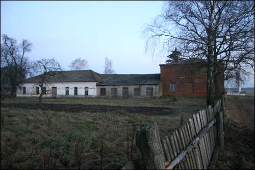  - Dwór Wojniłłowiczów. Pozostałość zabudowań dworskich