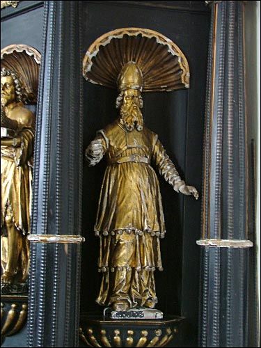  - Kościół Wniebowzięcia NMP Ołtarz w kaplicy Św. Barbary. Prorok Aron