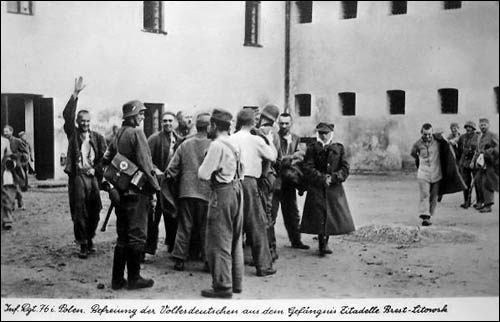  - Town photos from WWII period . Brest fortress. Jail delivery of Germans. 17.9.1939