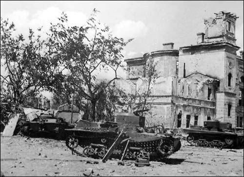  - Town photos from WWII period . Damaged Soviet tanks in the Brest fortress. Summer 1941