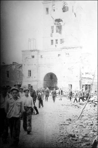  - Town photos from WWII period . Terespal's gate of Brest citadel. June 1941