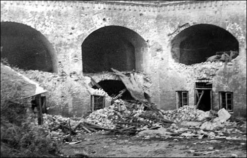  - Town photos from WWII period . Brest citadel. 1941-43 (1939?)