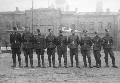  - Town photos from WWII period . German invaders in Brest
