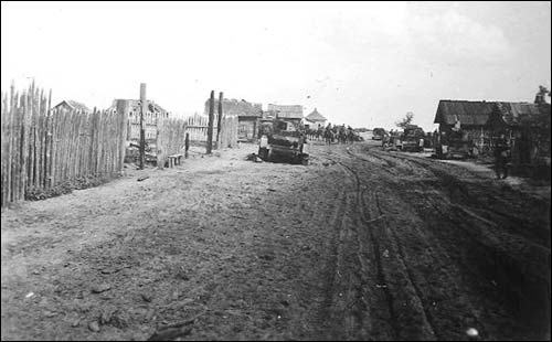  - Town photos from WWII period . Suburbs of Brest. 1941-44