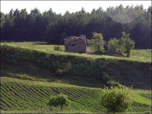Nanosy. Umocnienia obronne Obronne umocnienia z czasów I wojny światowej