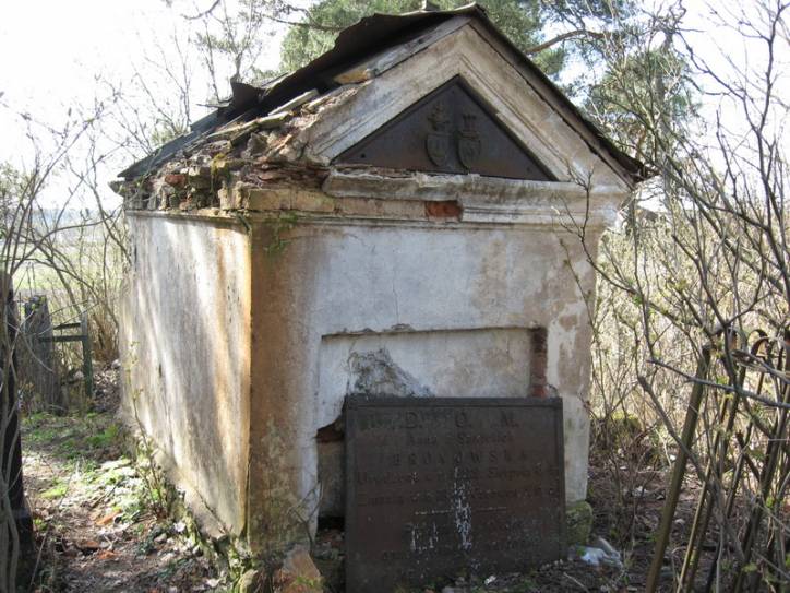 Višnieva. cemetery Old Christian