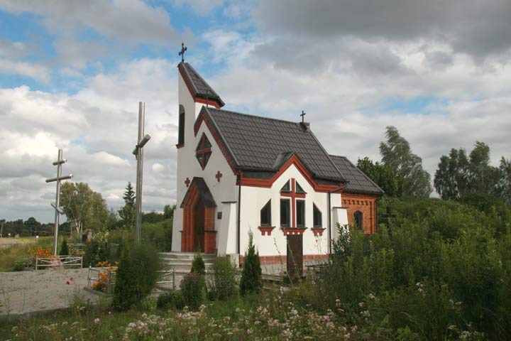 Makašy. Graveyard chapel 