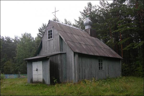 Sudniki |  Graveyard chapel . Chapel at cemetery in Sudniki, 2006