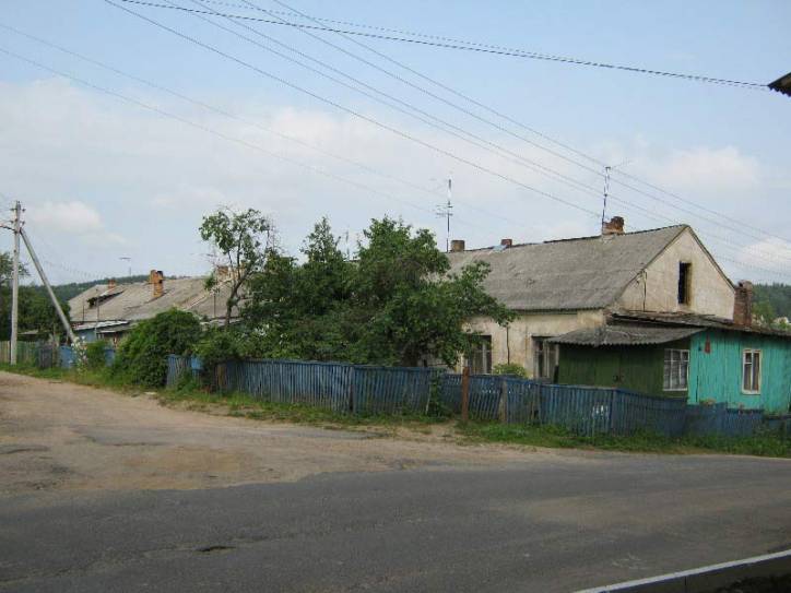  - Farmstead . Old stable in Łahojsk