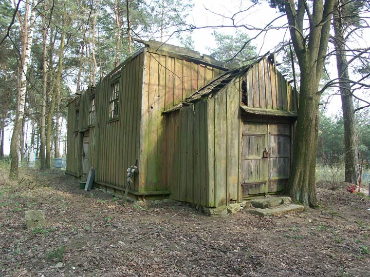 Amielaniec.  Graveyard chapel 