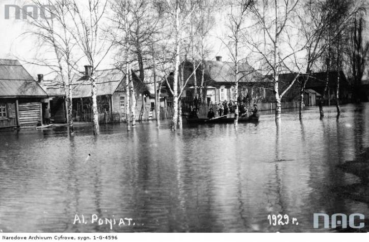 Dzisna. Town at the old photos 