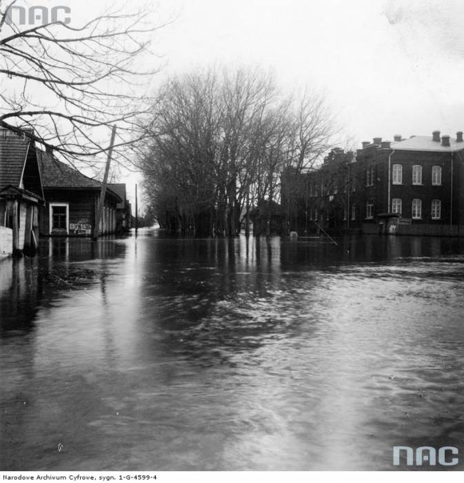 Dzisna. Town at the old photos 