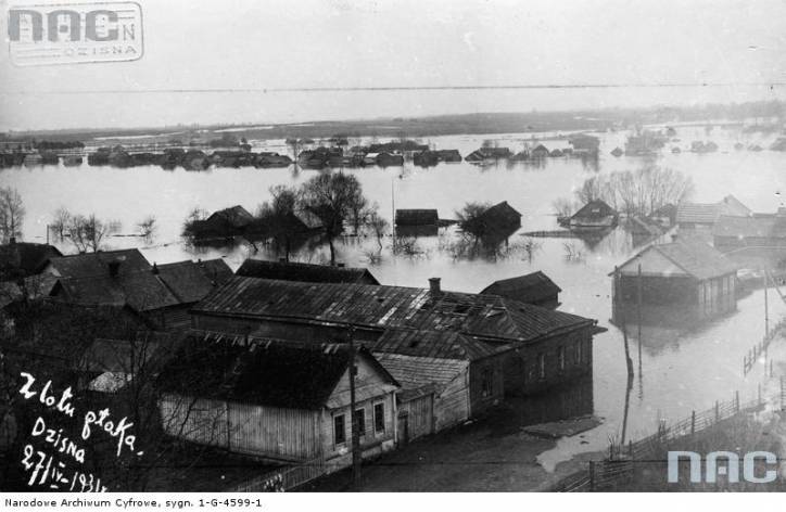 Dzisna. Town at the old photos 