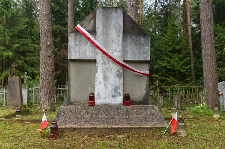  - cemetery Catholic. 