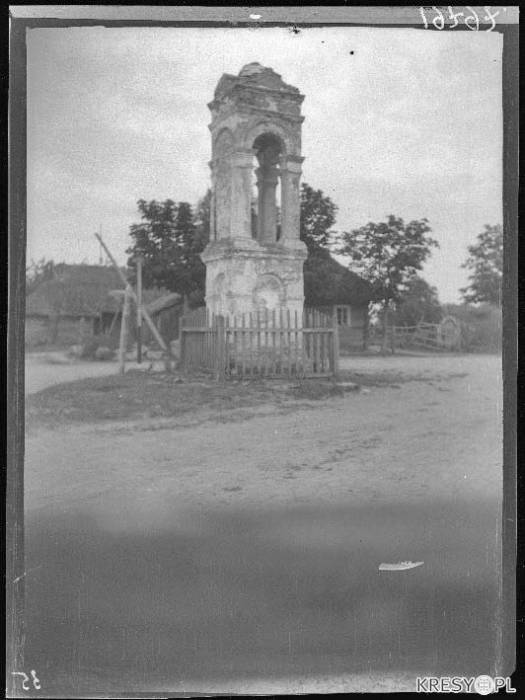 Čarnaŭčycy. Road chapel 