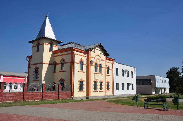 Szkłów.  Fabryka papieru
