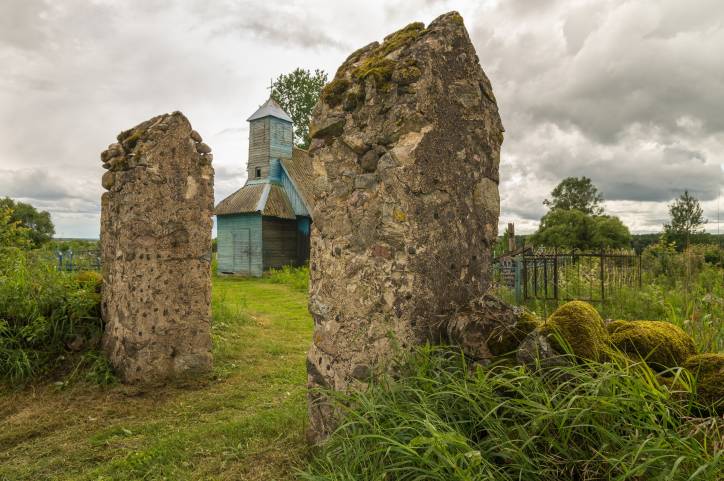 Ivašynavičy. Graveyard chapel 