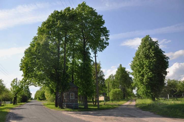 Угляны. Часовня придорожная 