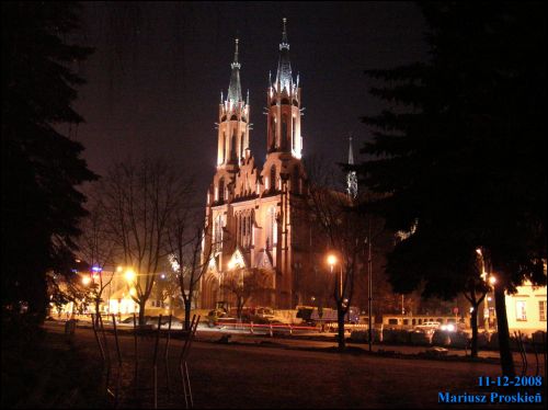 Białystok |  Kościół Wniebowzięcia NMP. Widok nocą