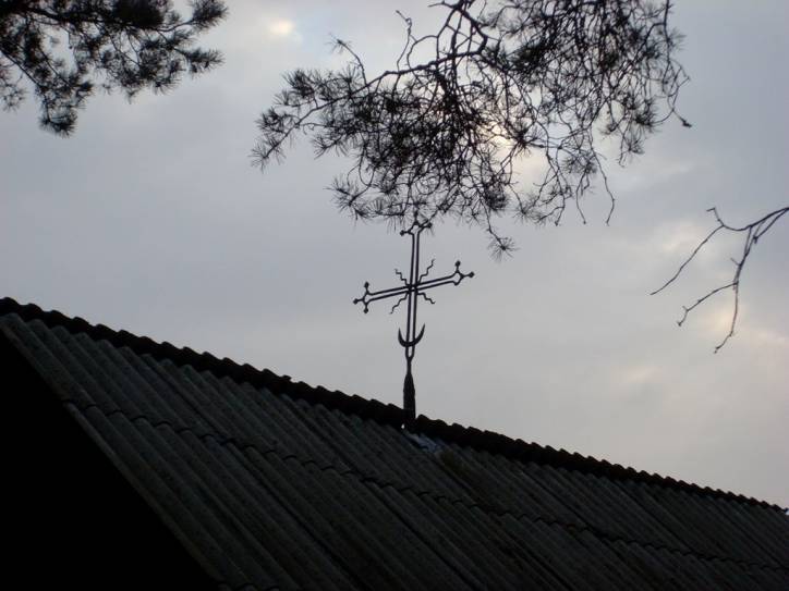  - Graveyard chapel . 