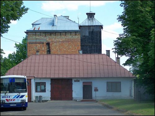  - Ulice miasta . Budynek Ochotniczej Straży Pożarnej