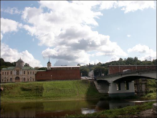  - Umocnienia obronne . Widok z drugiego brzegu Dniepru