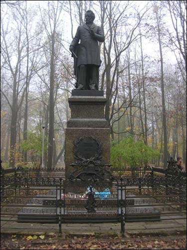  -  Rzeźby. Pomnik kompozytora Michała Glinki (1804-1857)