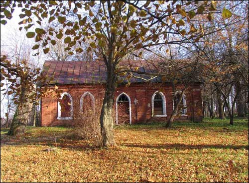 Dwór Nizhołów. Zespół dworsko-parkowy 