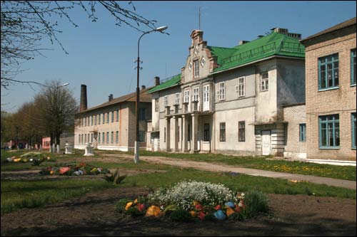 Pirkowicze. Zespół pałacowo-parkowy Wysłouchów
