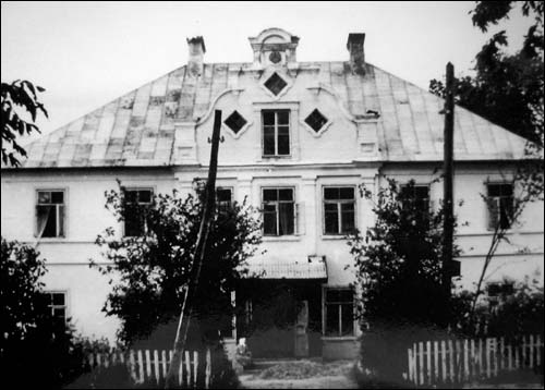 Pirkowicze. Zespół pałacowo-parkowy Wysłouchów