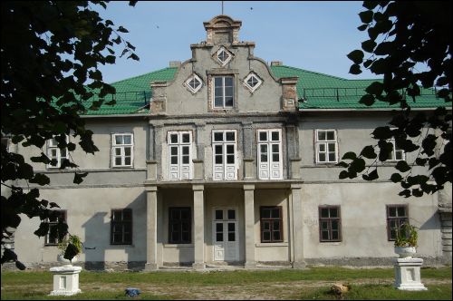 Pirkowicze. Zespół pałacowo-parkowy Wysłouchów