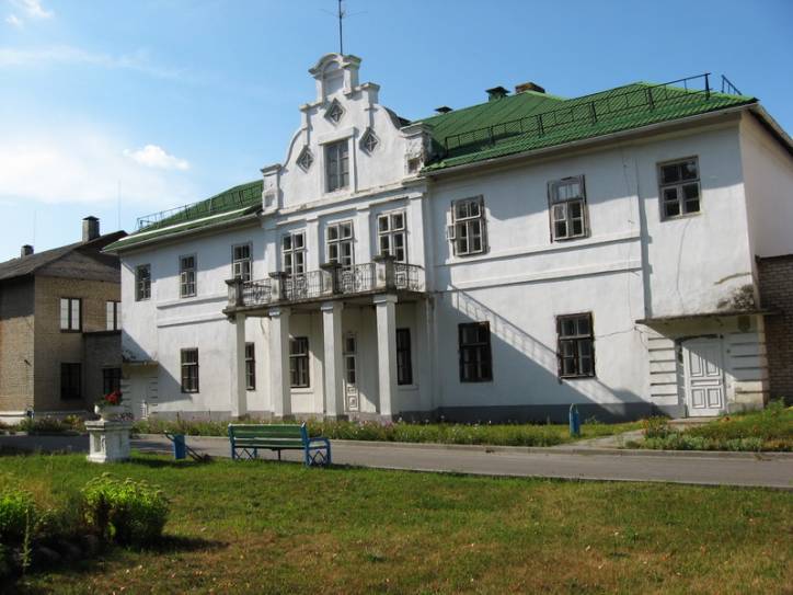 Pirkowicze. Zespół pałacowo-parkowy Wysłouchów