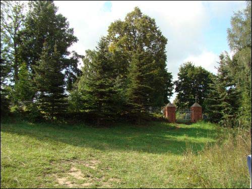 Miluncy (Pielikany). In the village 