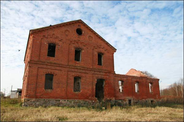  - Manor of Vaładkovič. Wing, view from the east (11/2009)