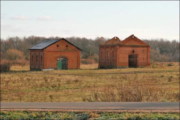  - Manor of Vaładkovič. Farm buildings (11/2009)