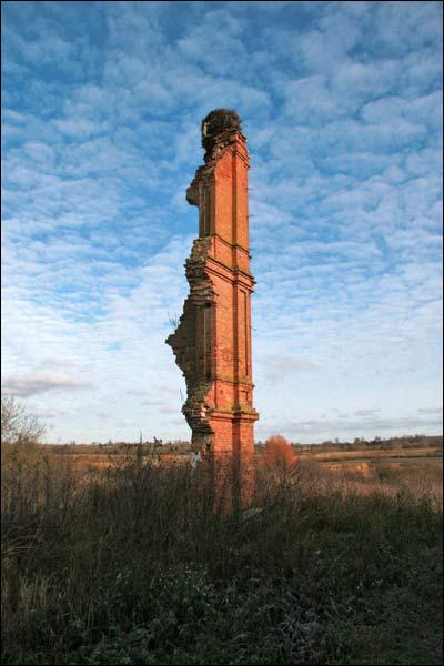  - Manor of Vaładkovič. Fragment of the wall, that survived from the manor house (11/2009)