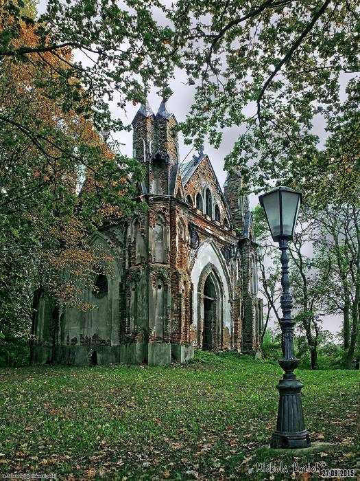 Zakoziel. Kaplica grobowa Orzeszków