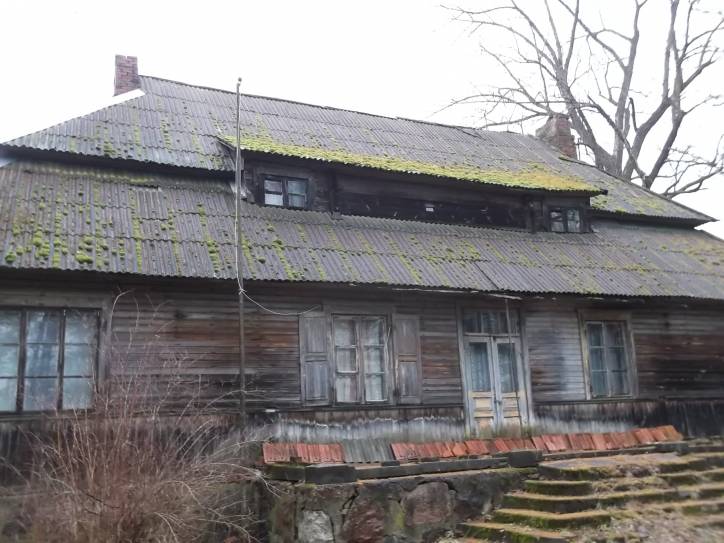 Baravoje.  House of forester