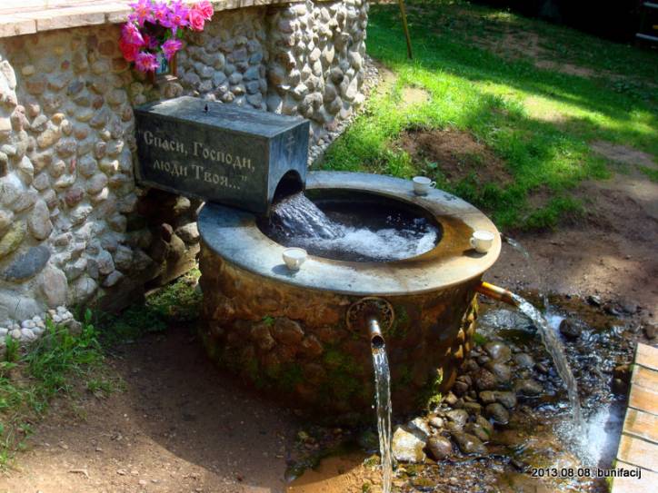 Чарневічы.  Крыніца Сьвятога Яна