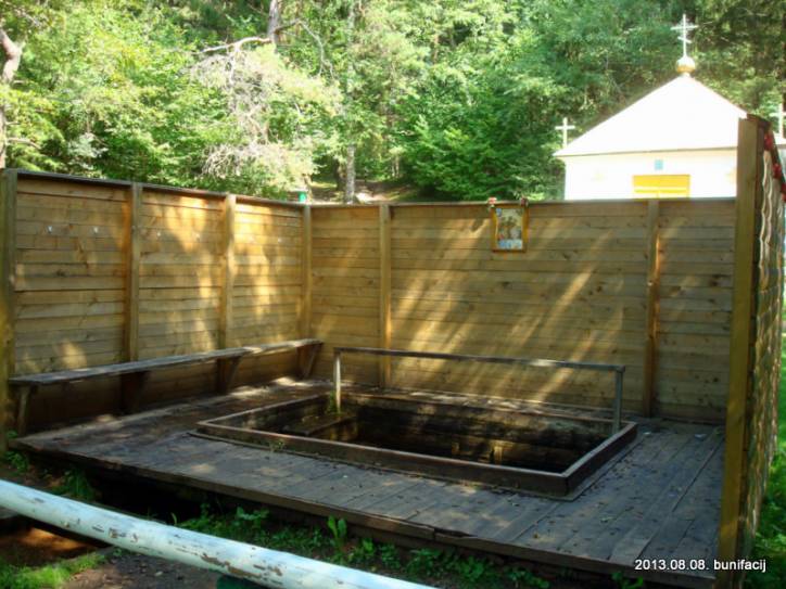 Чарневічы.  Крыніца Сьвятога Яна