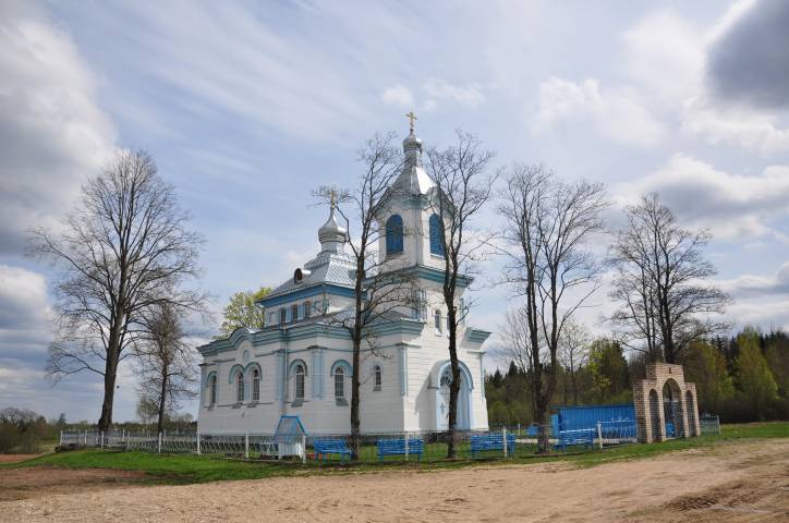 Дедино (Поповщина). Церковь Рождества Пресвятой Богородицы